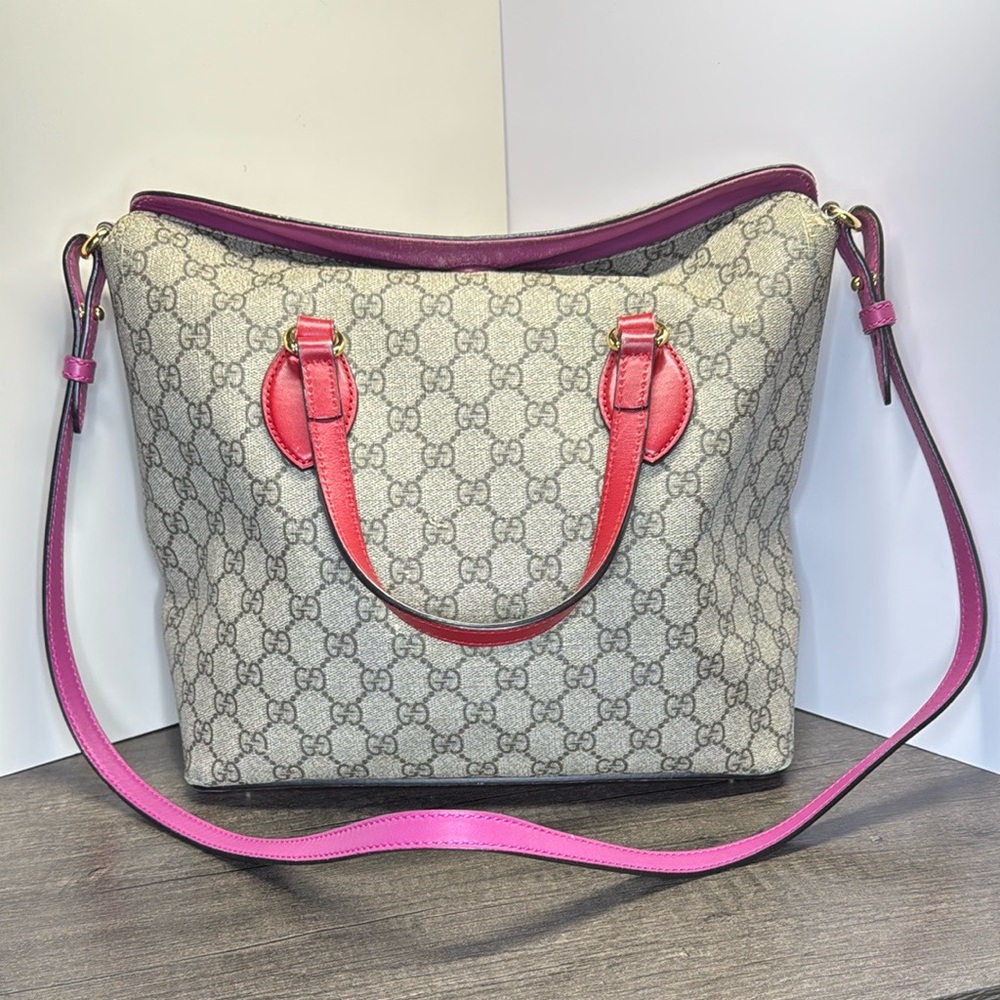 Gucci Supreme GG Two-Way Shoulder Bag